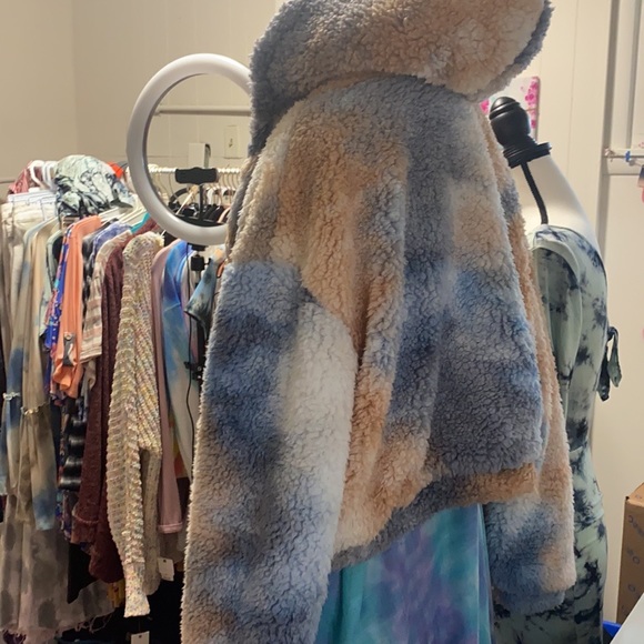 Tie dye furry teddy hoodie - Picture 2 of 2